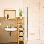 Traumvilla Am Müritz Nationalpark, 17 Gäste, Sauna * Boek