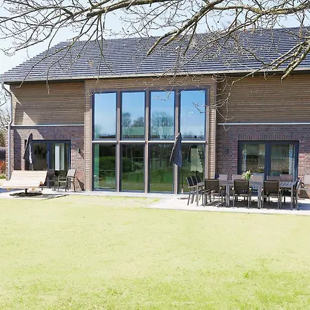 Traumvilla Am Müritz Nationalpark, 17 Gäste, Sauna Apartment *