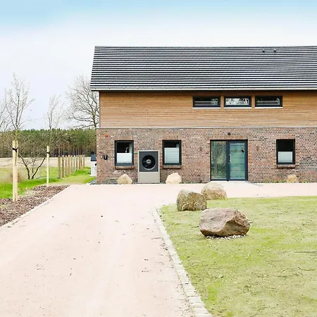 Traumvilla Am Müritz Nationalpark, 17 Gäste, Sauna Apartment *